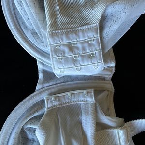 Wacoal 857210 Visual Effects Minimizer Underwire Bra White New w/o Tag